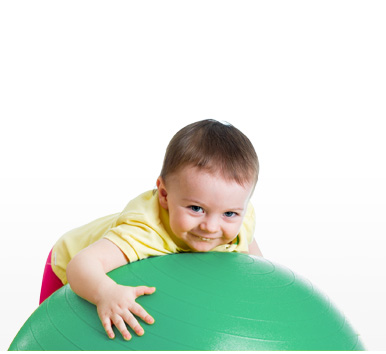 Baby mit Ball